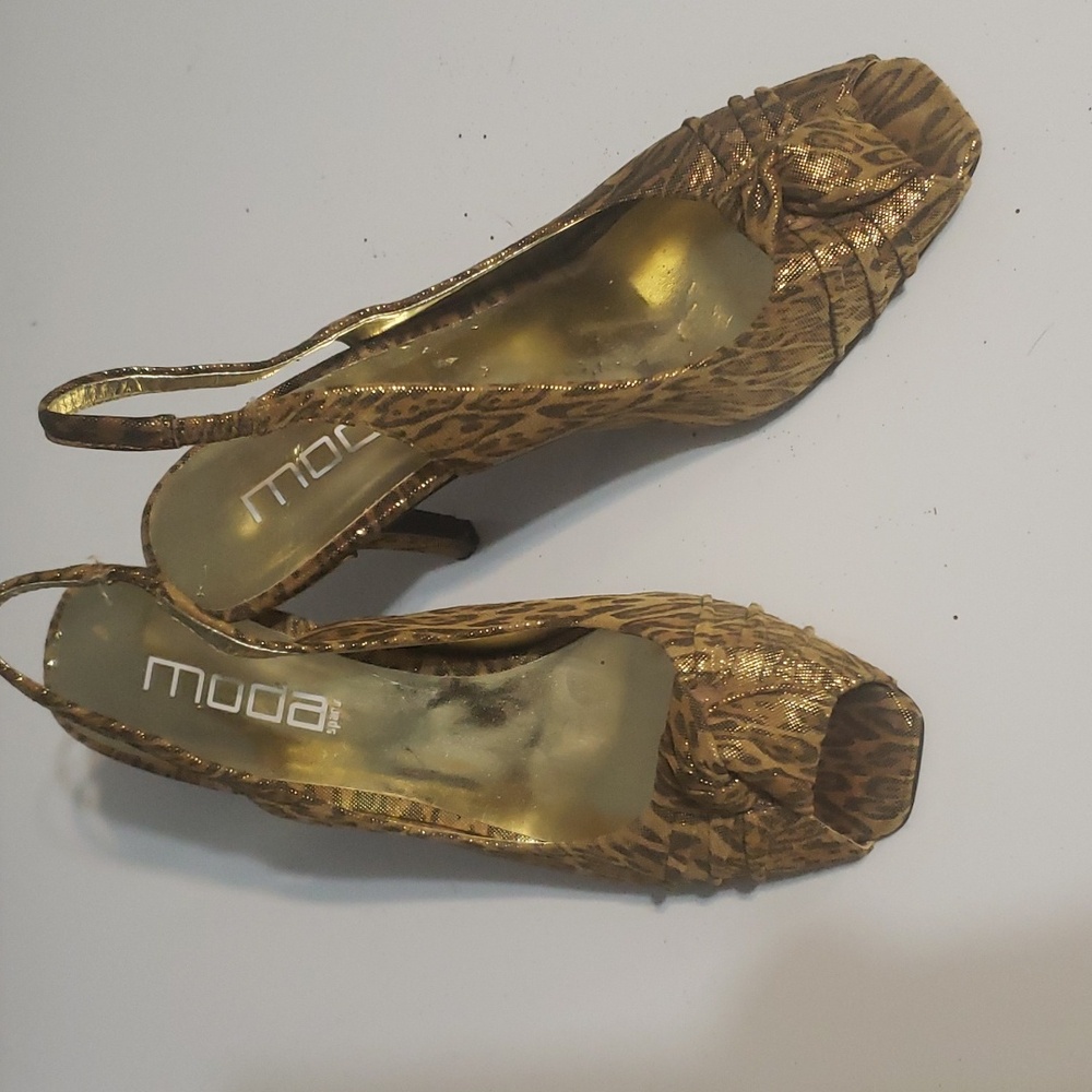 Moda Spana Animal Print Leather Peeptoe Slingback Heels